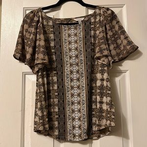 Lucky brand short sleeve top with relaxed sleeves and triangle open back